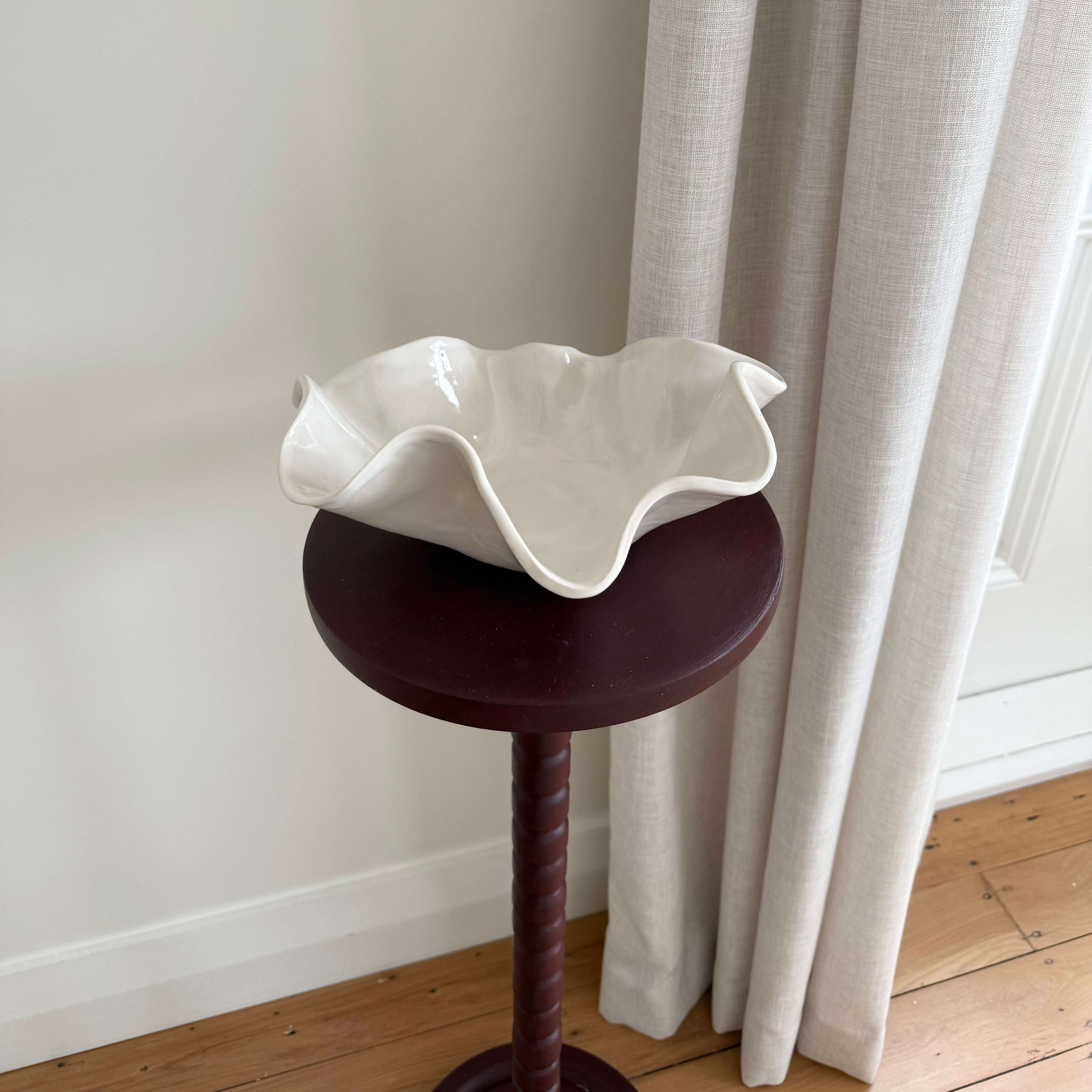 Wave sculpture bowl