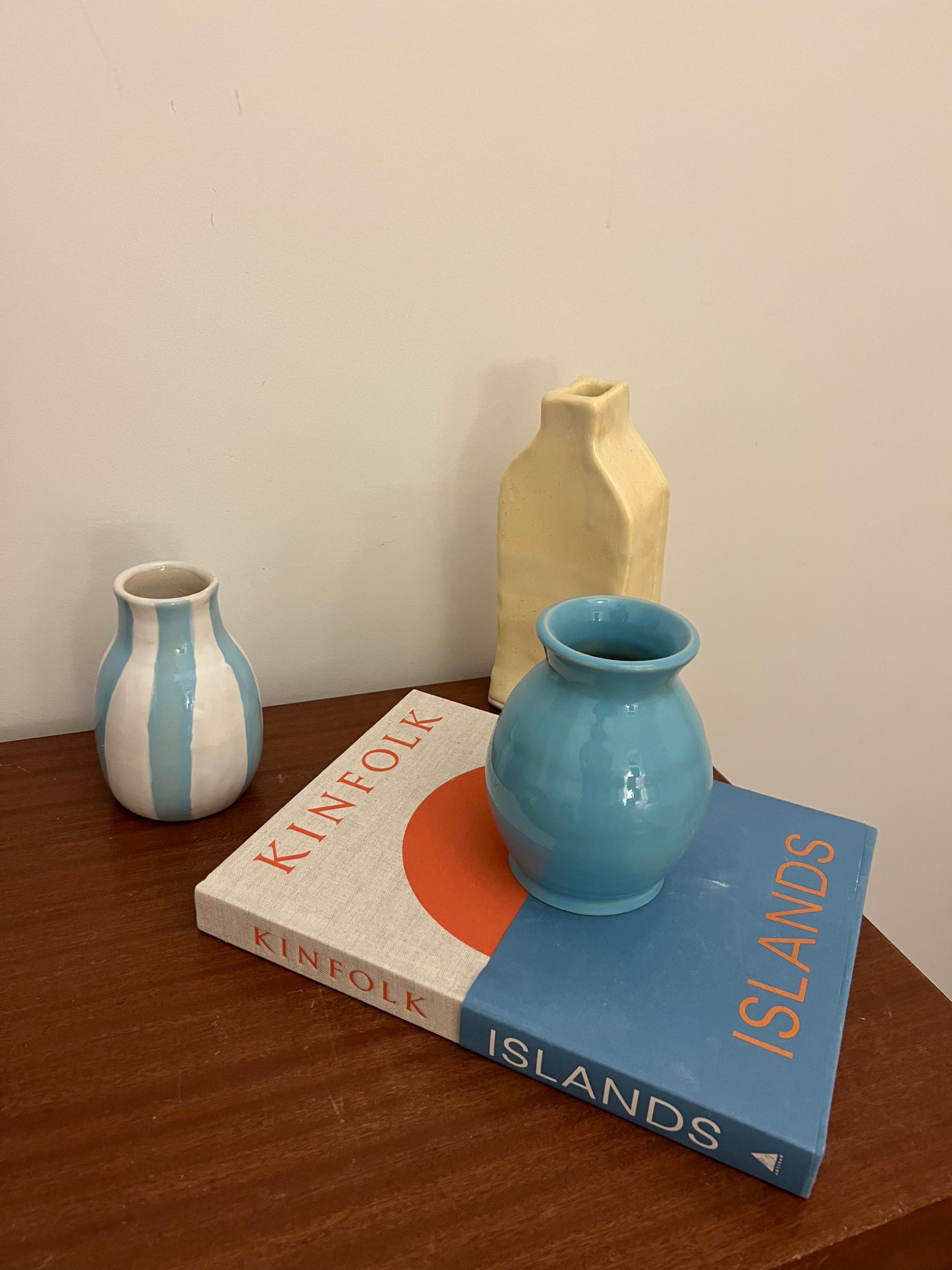Ceramic stripe vase