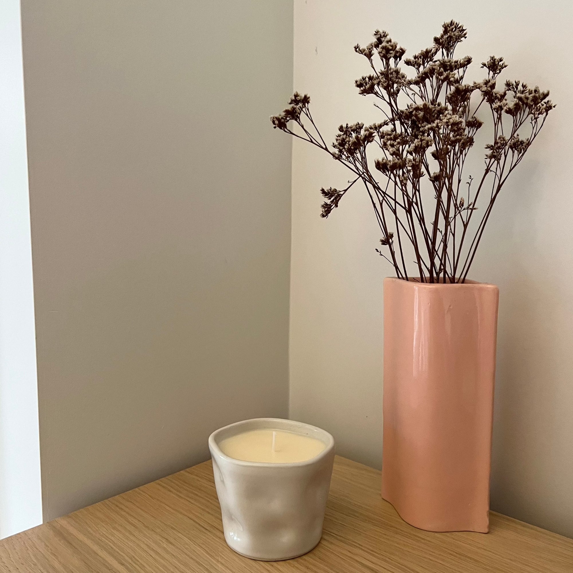 Hanton ceramic candle